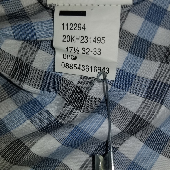 Van Heusen Plaid Button Down Size 32/33 - Picture 10 of 10
